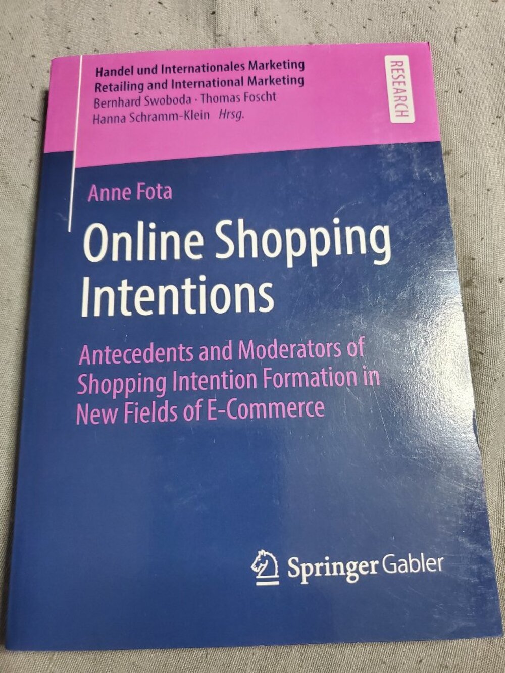 Share Online Shopping Intentions: Antecedents and Moderators of Shopping Intenti